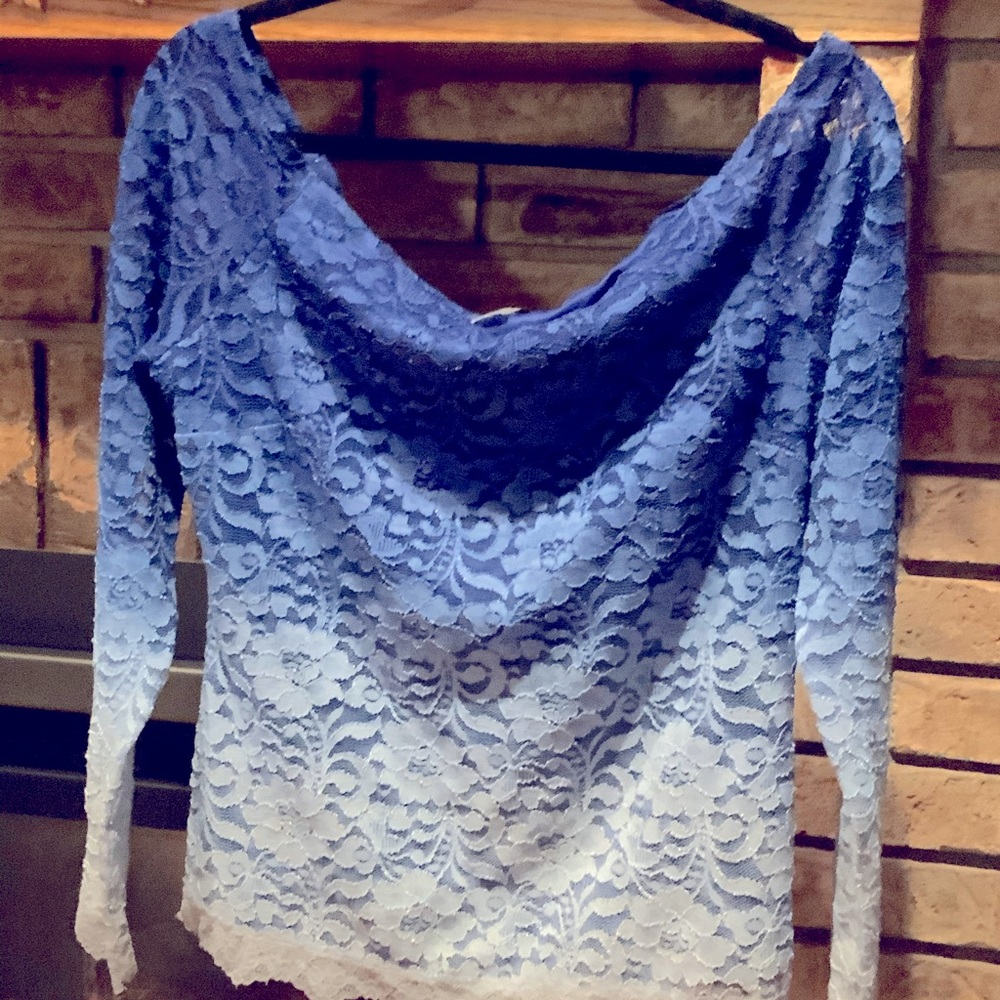Venus lace top